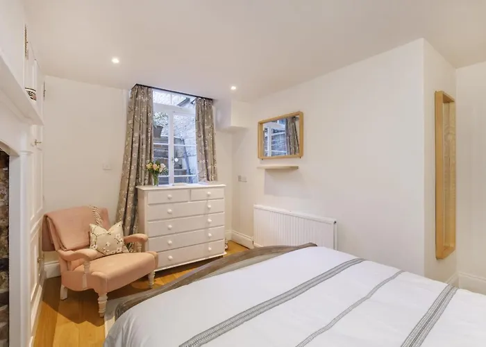 The Square Garden In For Up To 4 Guests 公寓 *