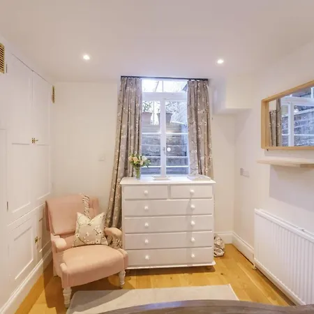 The Square Garden In For Up To 4 Guests Lejlighed York
